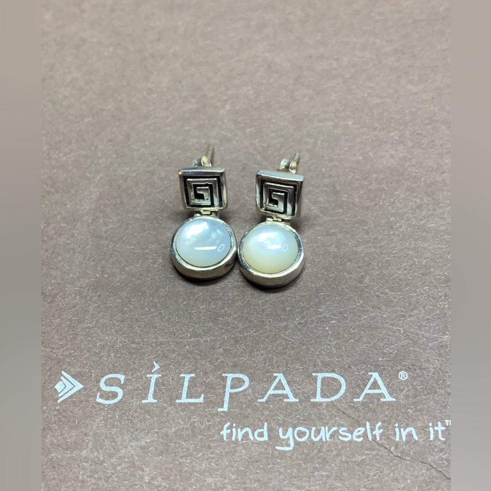 Silpada VERY RARE Petite Sterling Greek Key & Mother of Pearl Post Earrings